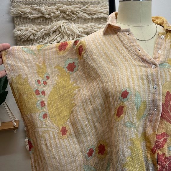 Free People Oversized Bohemian Tropical Lightweight Button Down Shirt Blouse - Picture 3 of 11